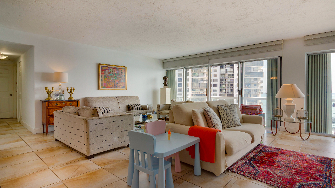 Brickell-Townhouse-#11J-01