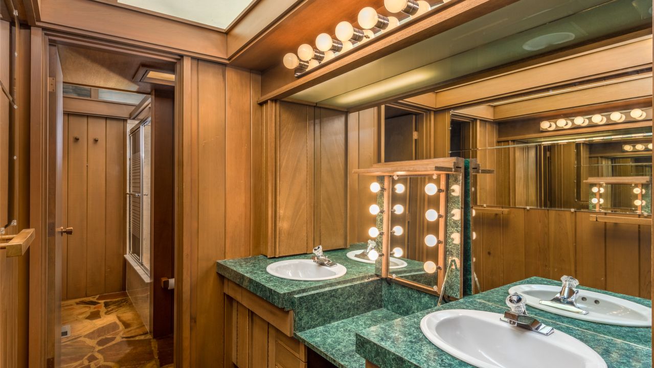 1304 Eugene St, Harrison, AR, 72601 Scene 4