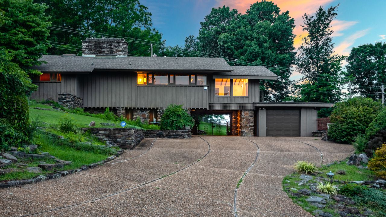 1304 Eugene St, Harrison, AR, 72601 Scene 1