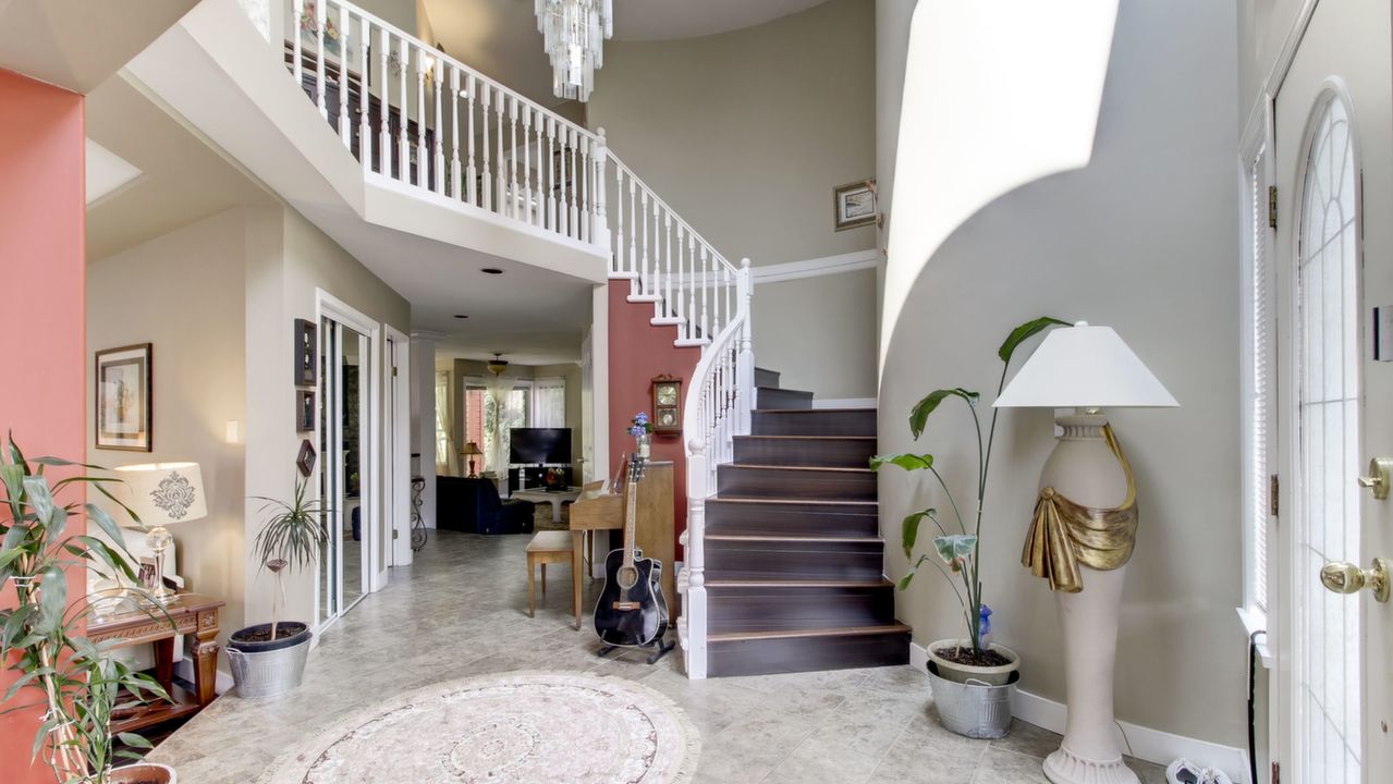 1418 Purcell Dr, Coquitlam, BC, V3E 2R7 Scene 3