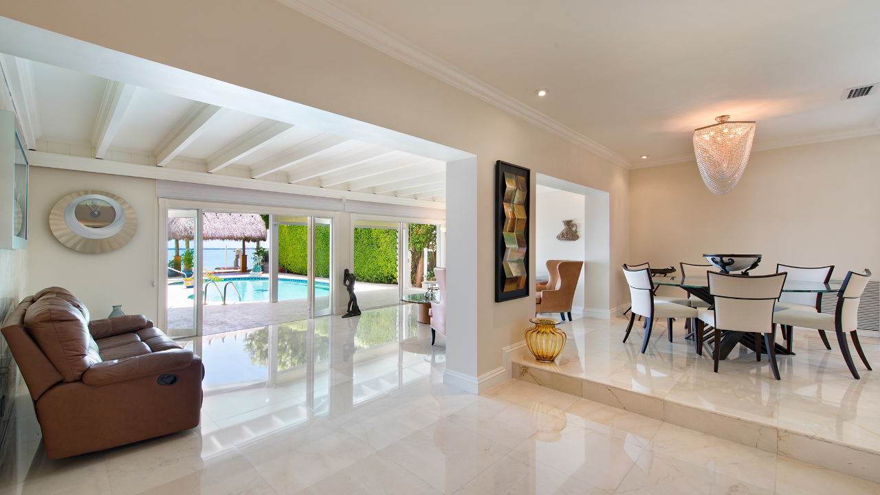 1660 S Treasure Dr-04