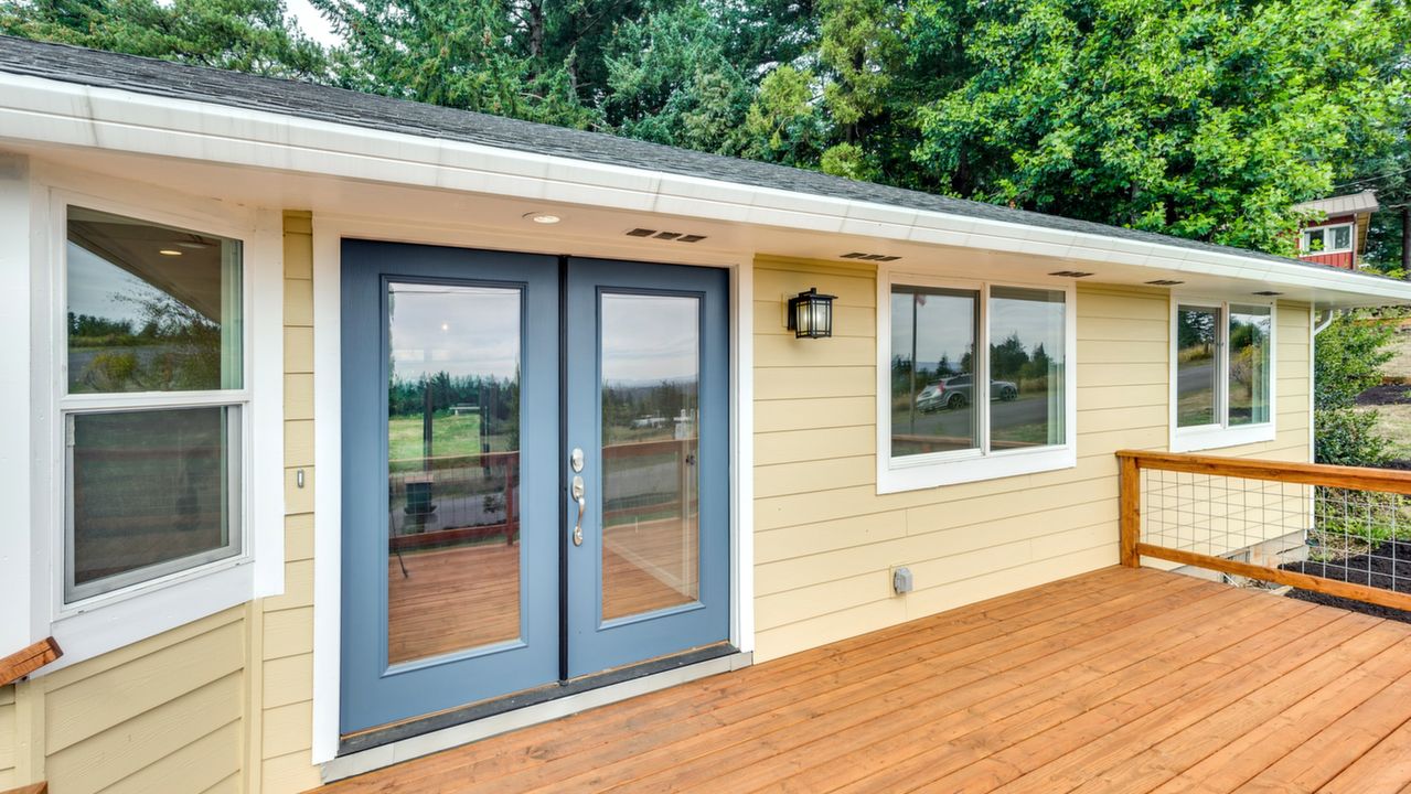 30225 NE Hurt Rd, Troutdale, OR, 97060 Scene 3