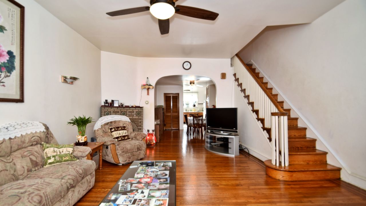 1024 Tasker St, Philadelphia, PA, 19148 Scene 2