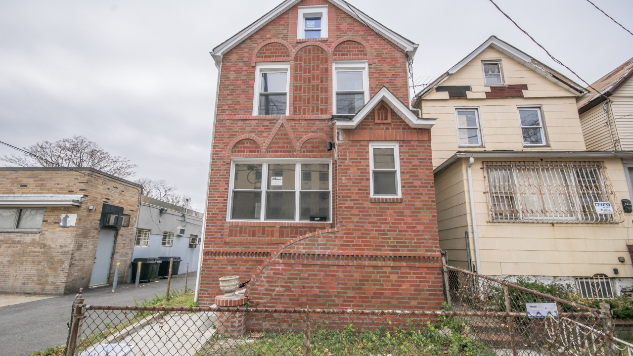 1568 Rockway Parkway, Brooklyn, NY, 11236 Scene 2