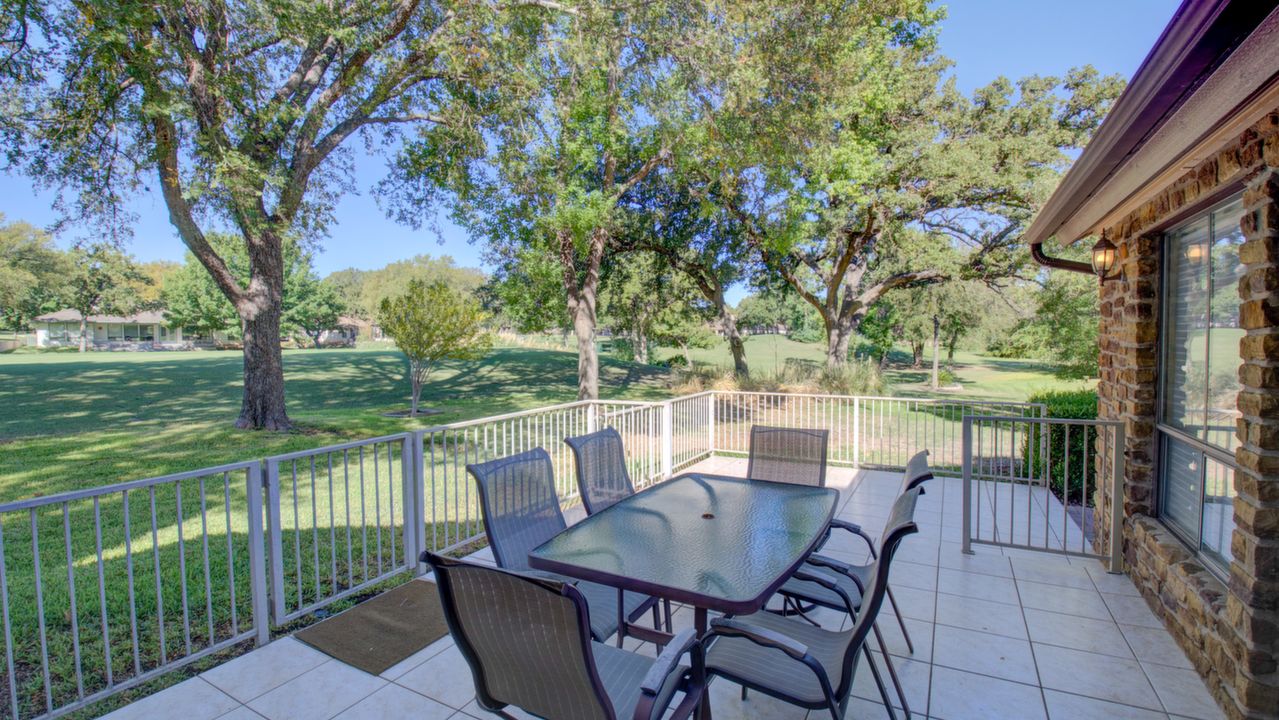 106 Western Spur, Horseshoe Bay, TX, 78657 Scene 4