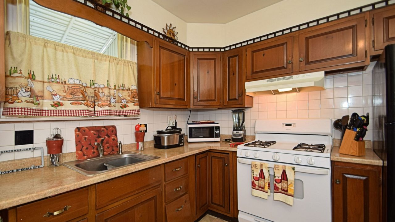310 Margate Rd, Upper Darby, PA, 19082 Scene 4