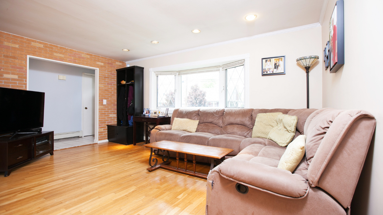 126 Commonwealth Ave, Massapequa, NY, 11758 Scene 2