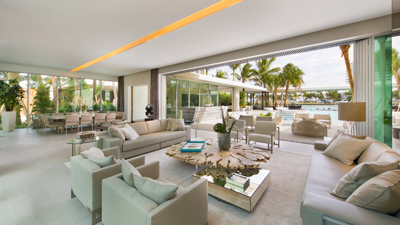 4555 Pine Tree Dr-10