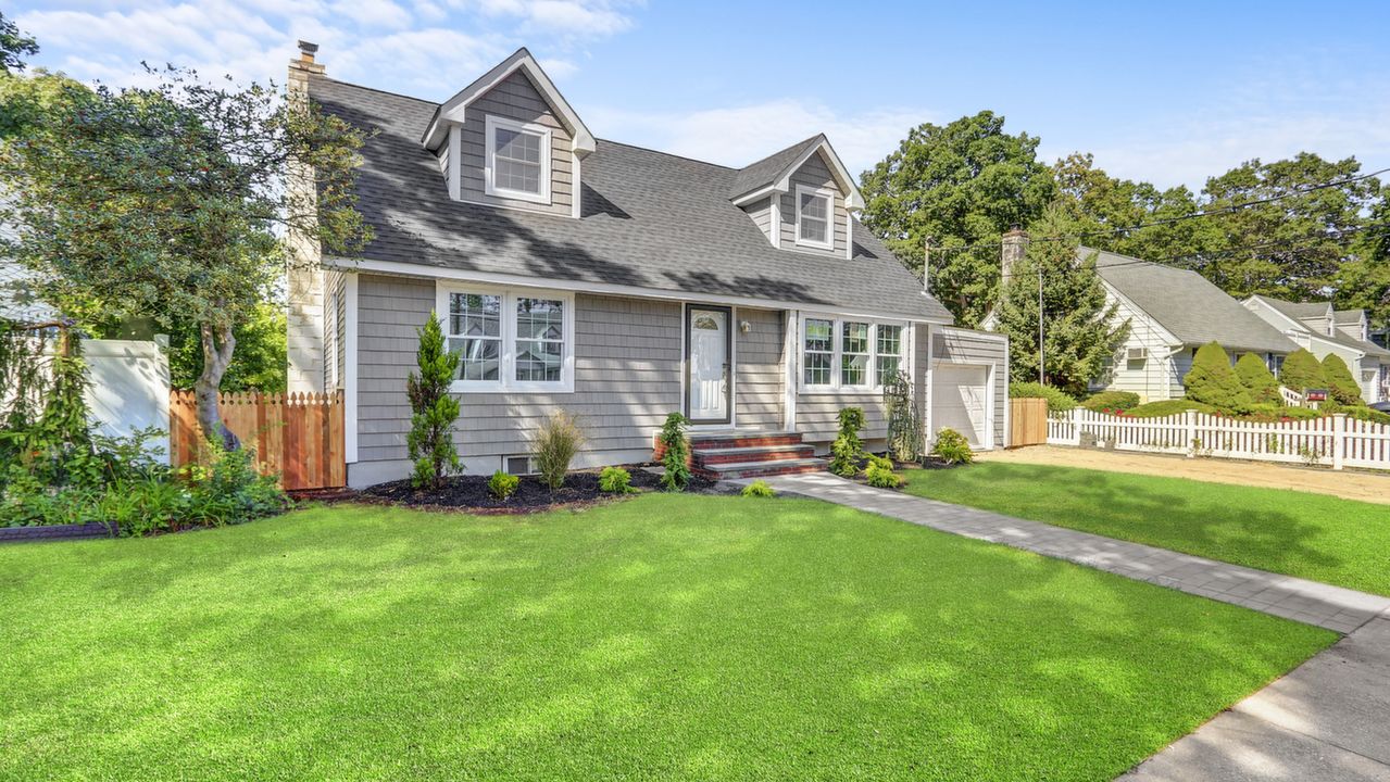 154 Pacific St, Massapequa, NY, 11758 Scene 2