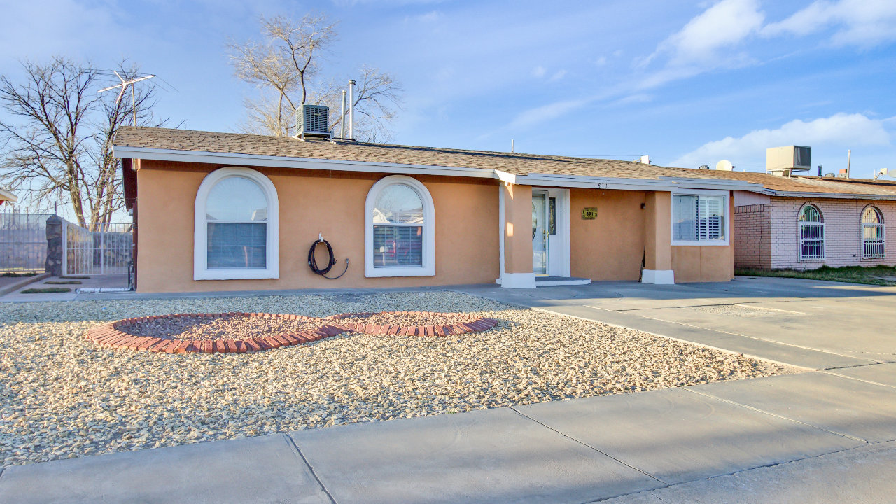 831 Mont Blanc, El Paso, TX, 79907 Scene 1