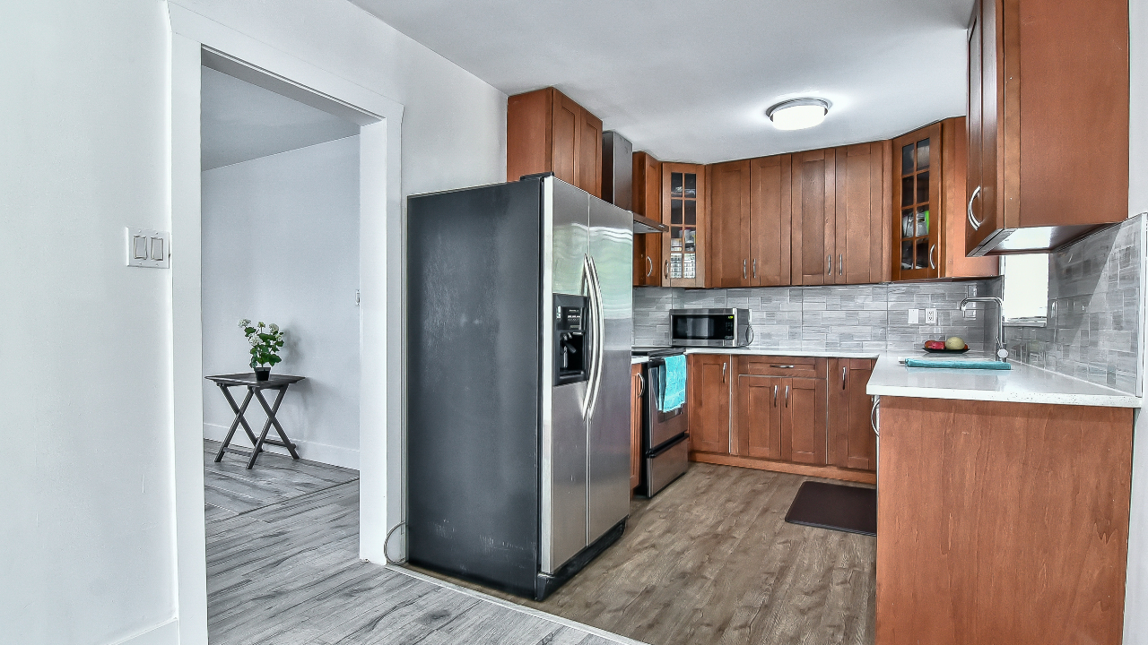 11318 Loughren Dr., Surrey, BC, V3R 4Z4 Scene 2