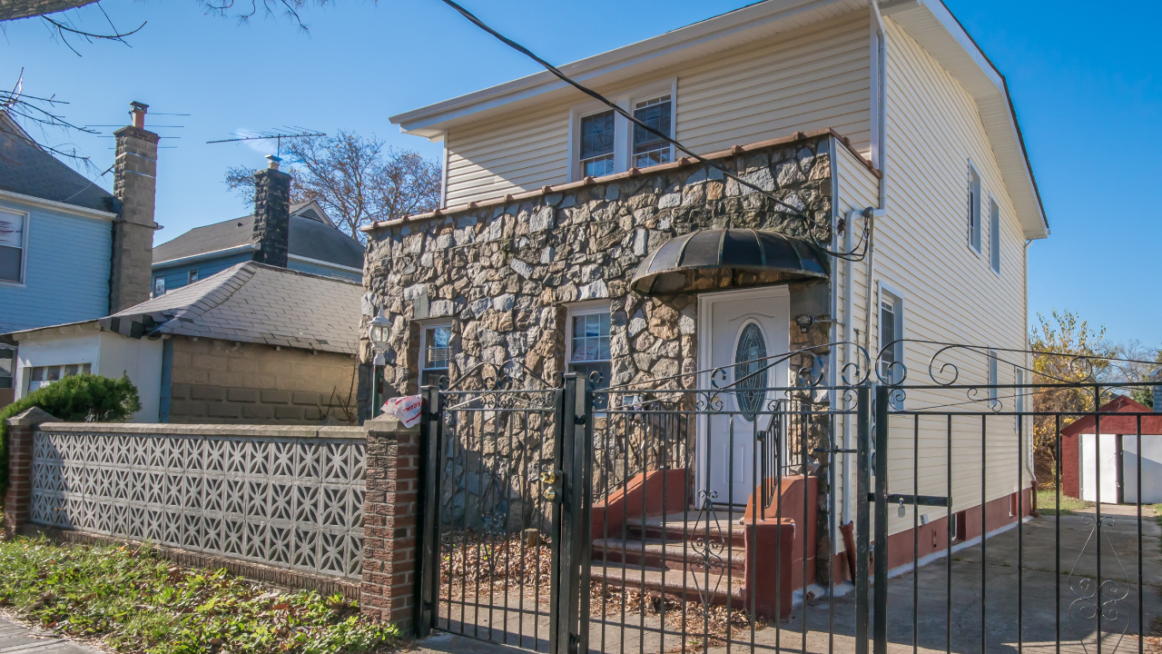 4511 Monticello Ave, Bronx, NY, 10466 Scene 1