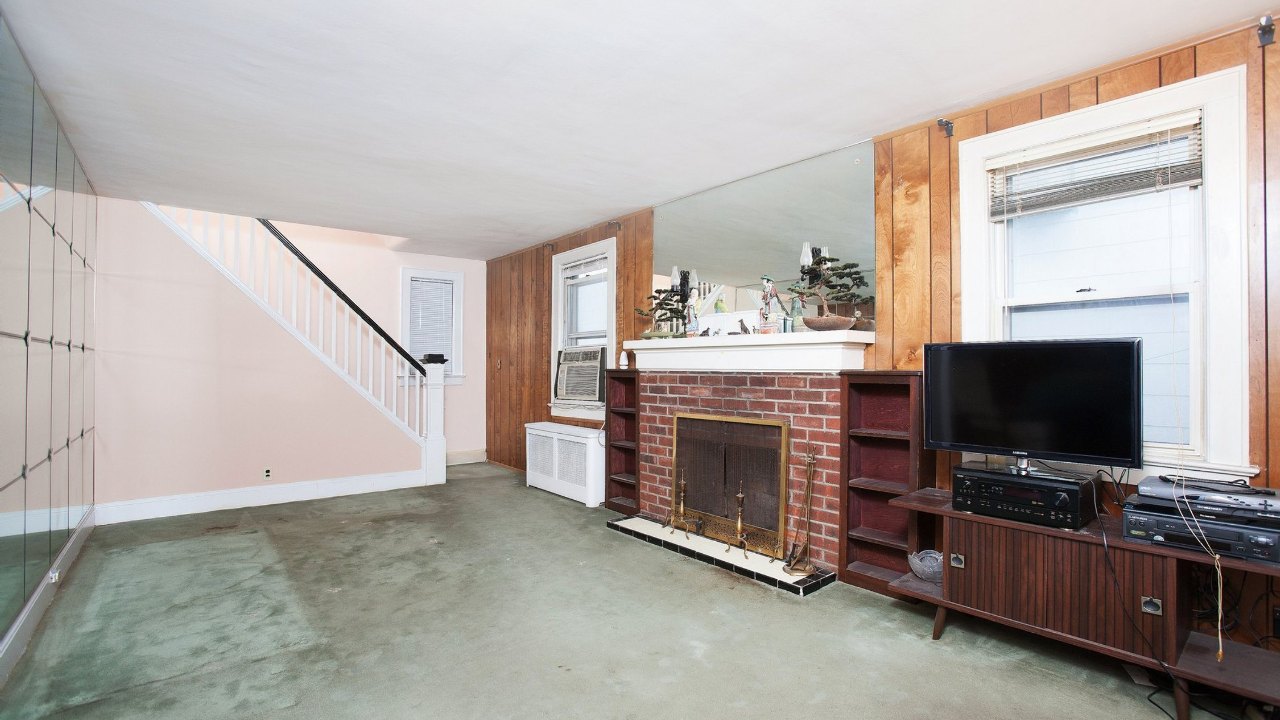 2369 Loft Avenue, Baldwin, NY, 11510 Scene 2