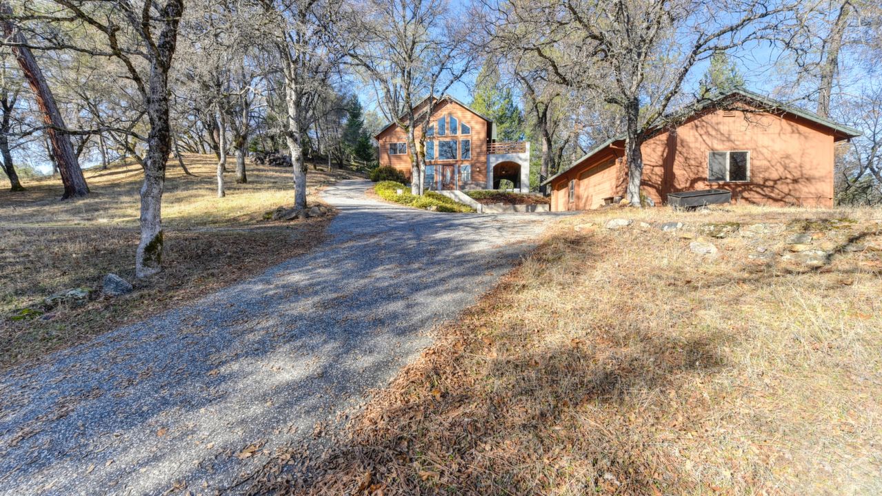 2701 Secret Lake Trail, Cool, CA, 95614 Scene 2