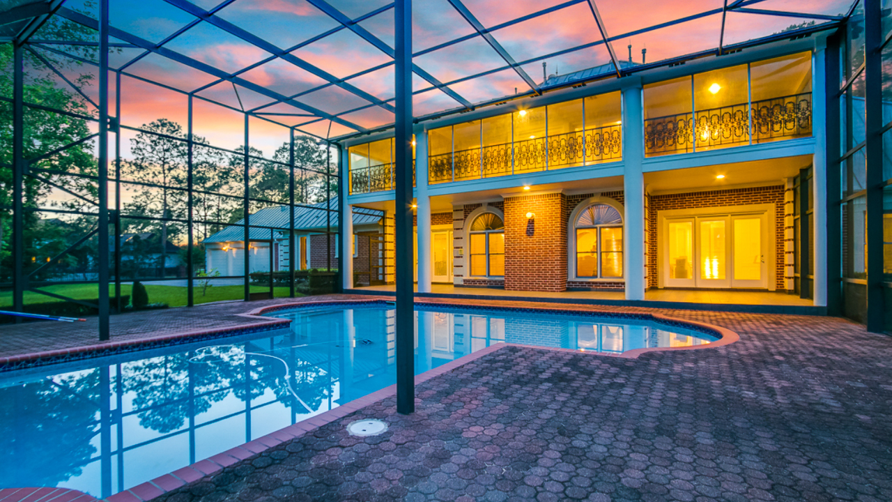 Twilight Rear Exterior