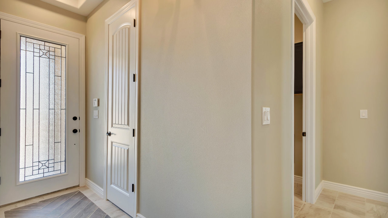 14250 Peyton Edwards, El Paso, TX, 79938 Scene 4