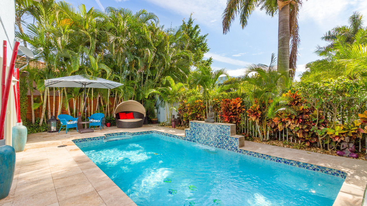 POOL VIEW