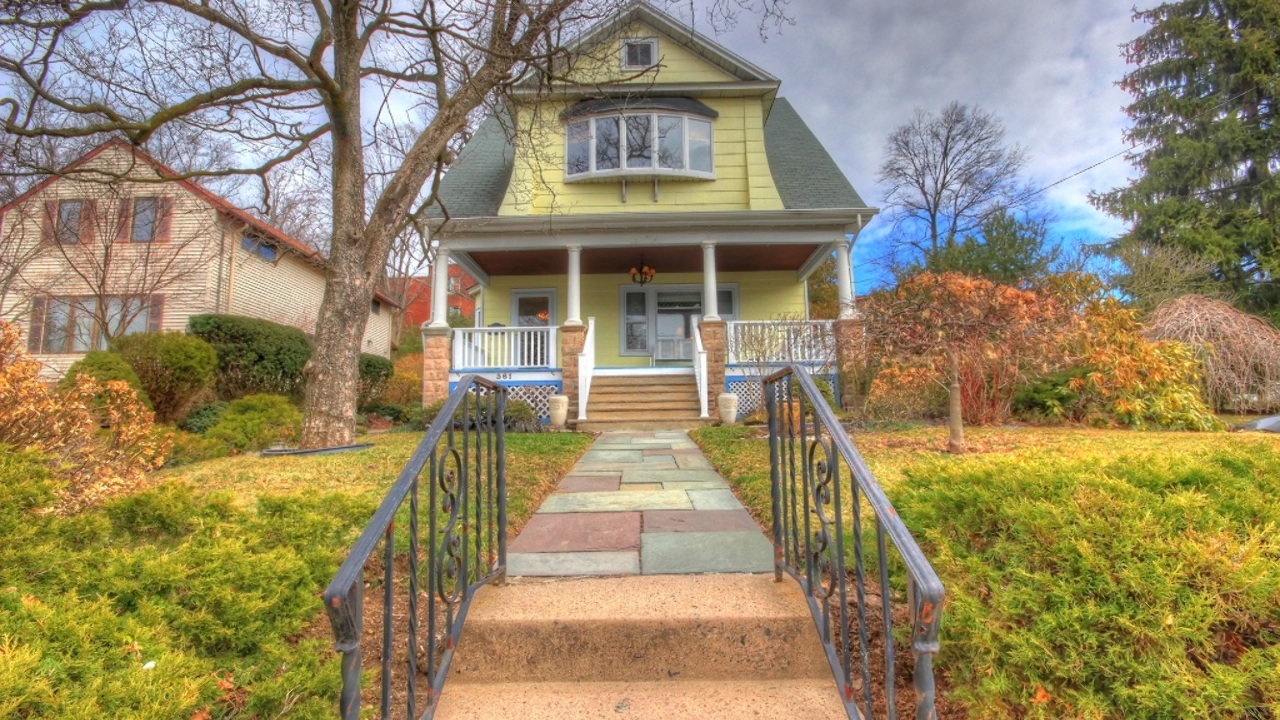 381 Demarest Avenue, Closter, NJ, 07624 Scene 2