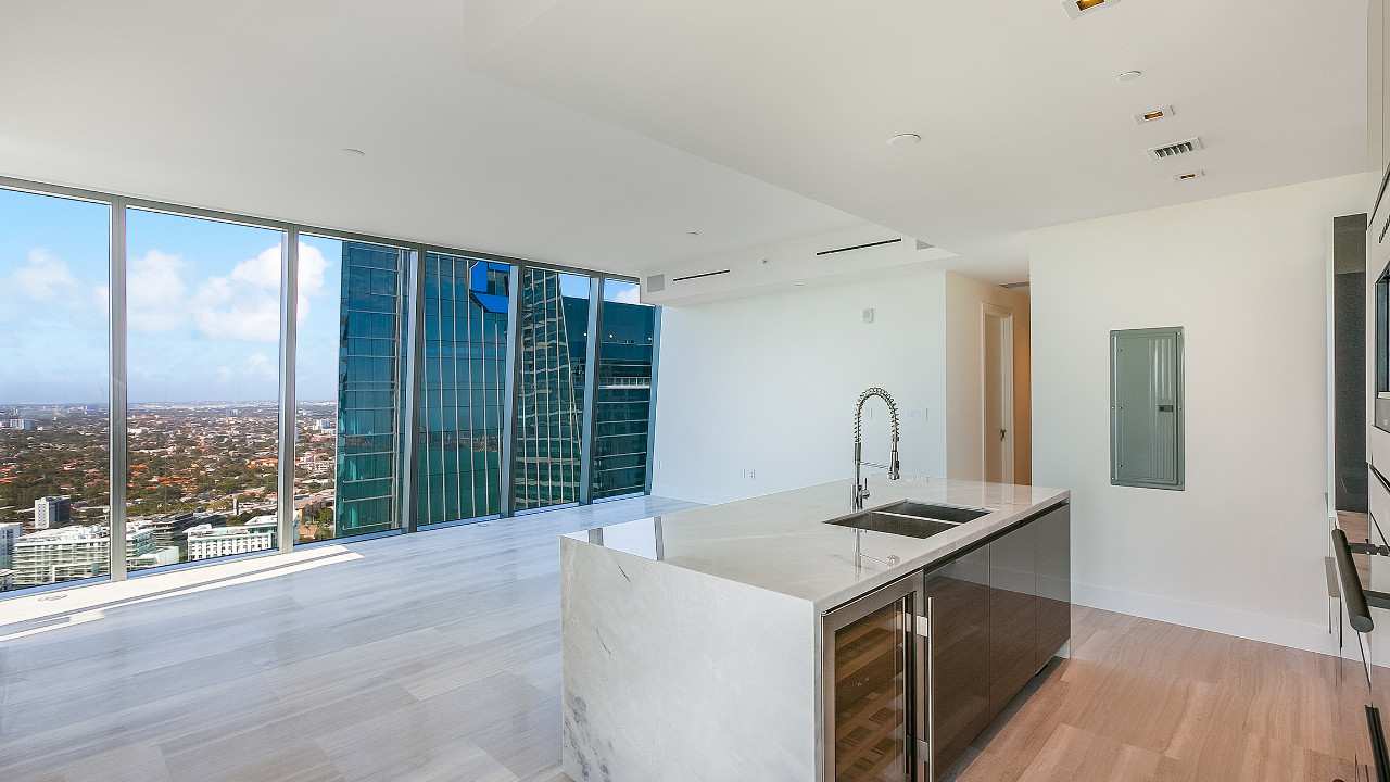 Echo-Brickell-#4203-01
