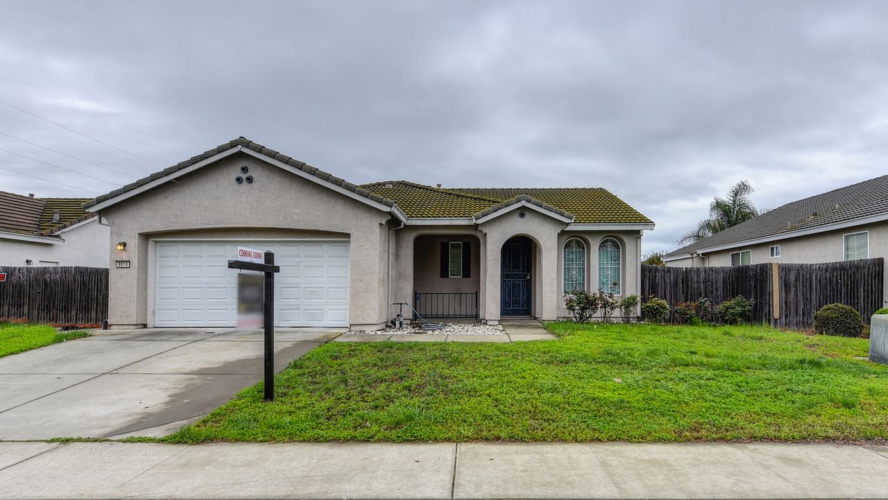 8014 Lenhart Road, Sacramento, CA, 95828 Scene 1