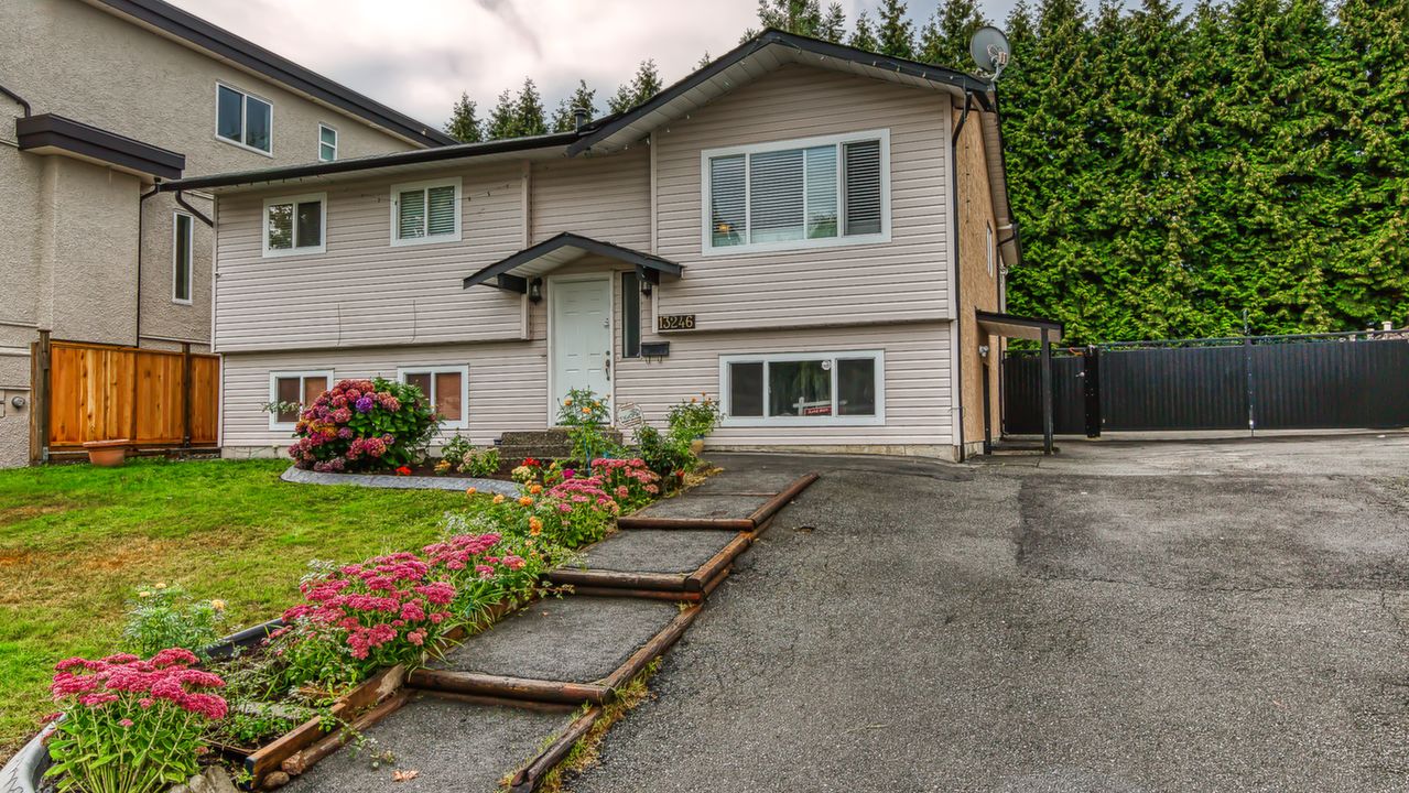 13246 78A Ave, Surrey, BC, V3W 7B7 Scene 2