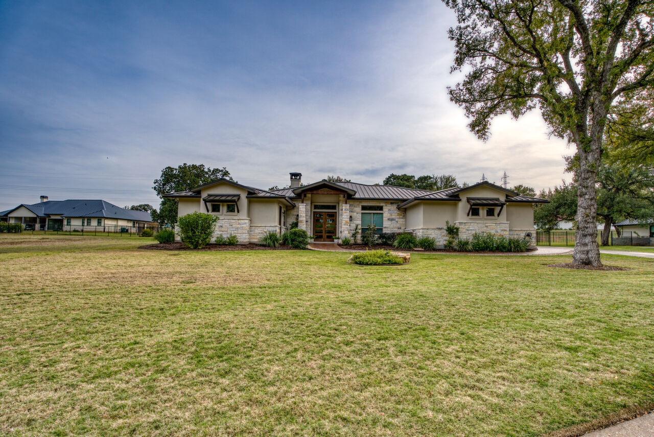 101 Bowers Circle, Horseshoe Bay, TX, 78657 Scene 1