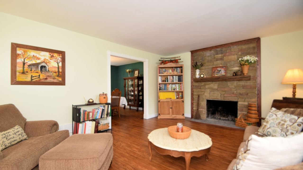 106 County Line Rd, Lansdale, PA, 19446 Scene 2