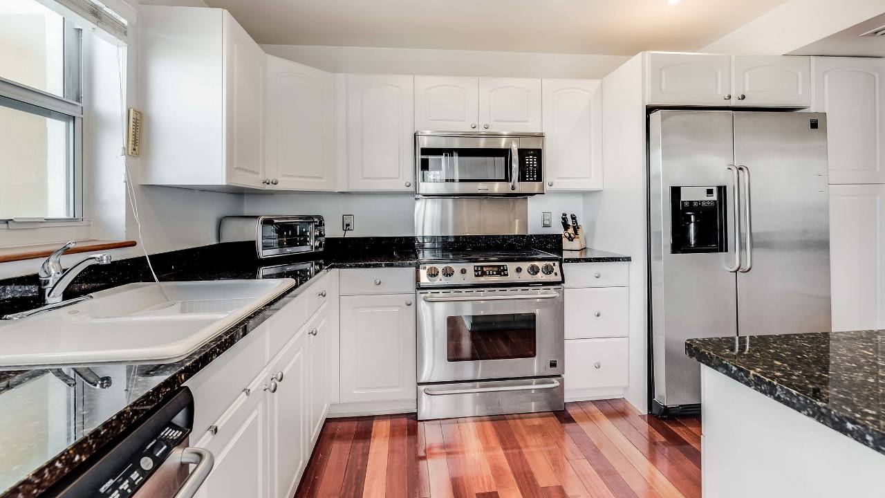 Aristocrat-Condo-#604-12