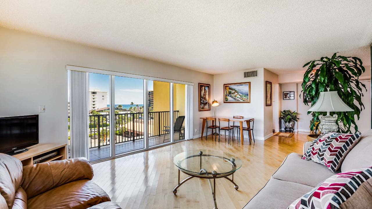 Aristocrat-Condo-#604-04