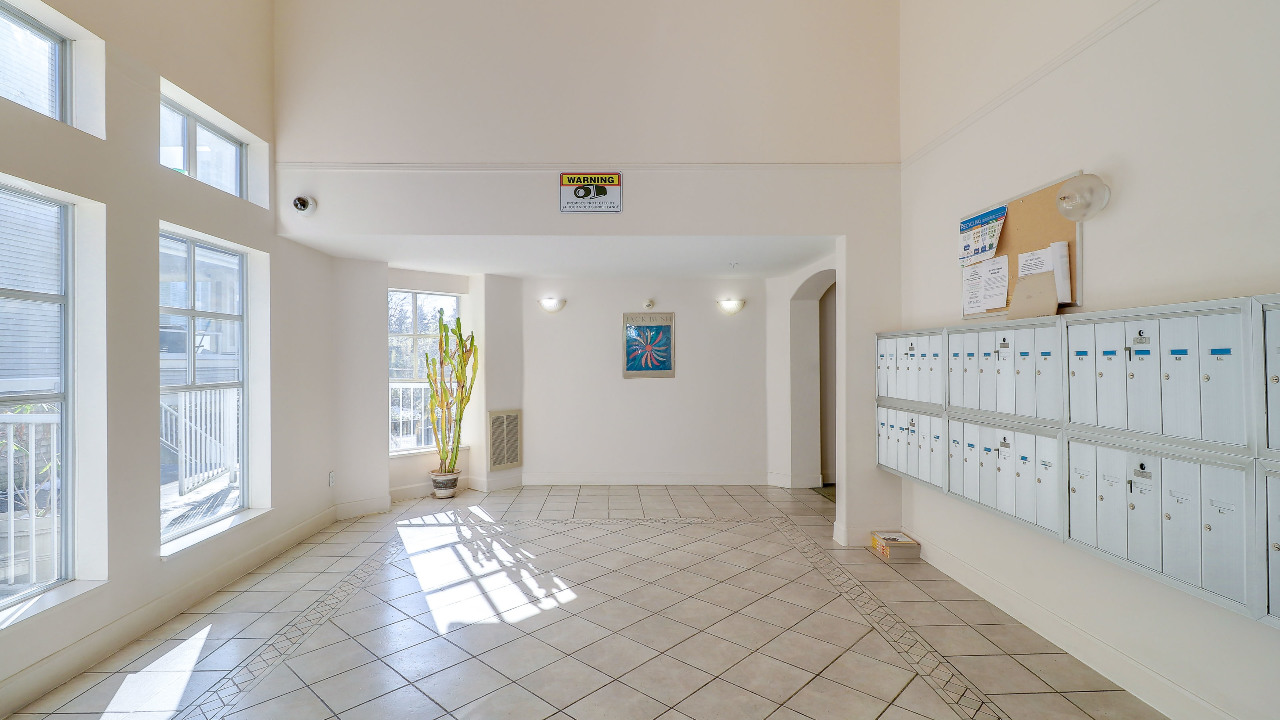 404-3628 Rae Ave, Vancouver, BC, V5R 2P5 Scene 4