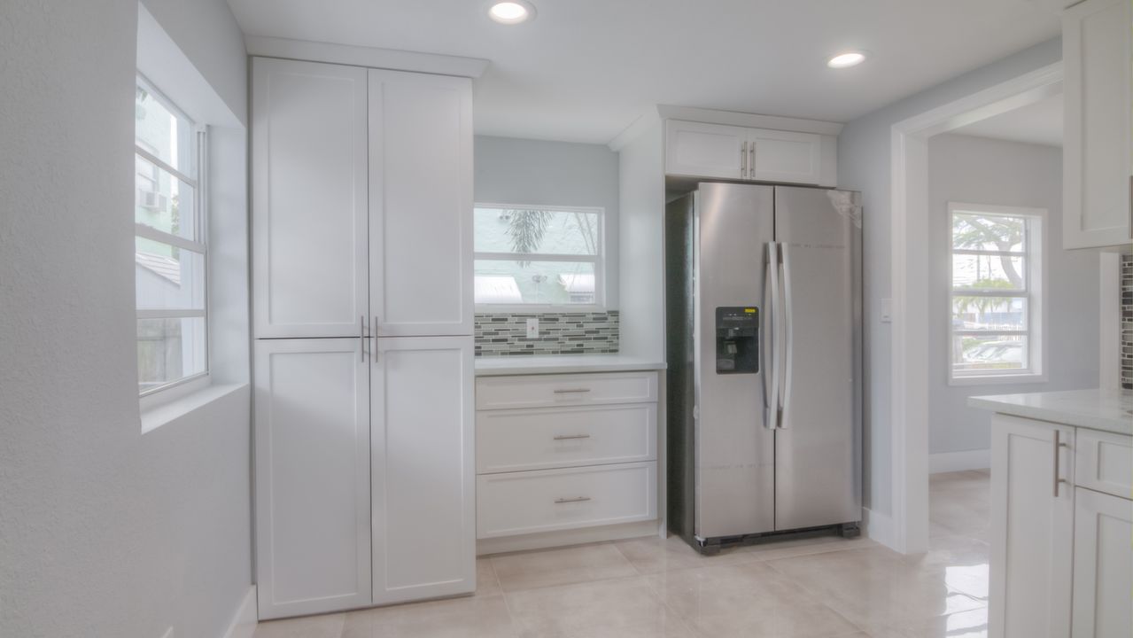 Kitchen   Laundry Area         