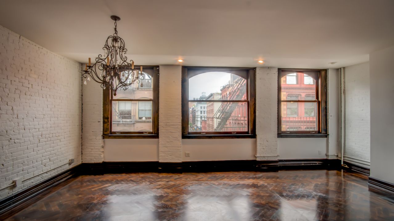 29 Howard St, New York, NY, 10013 Scene 3