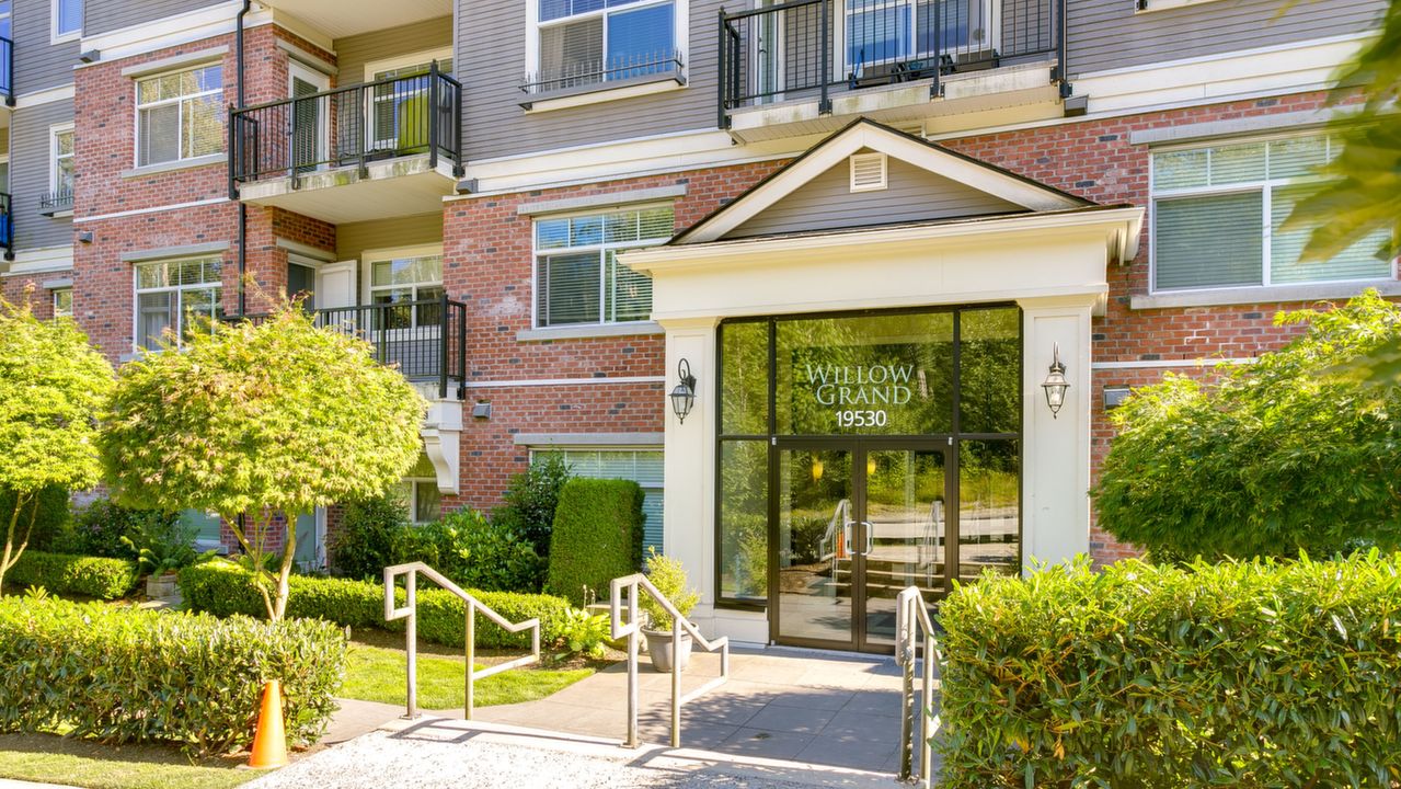 101-19530 65 Ave, Surrey, BC, V3S 8V4 Scene 2