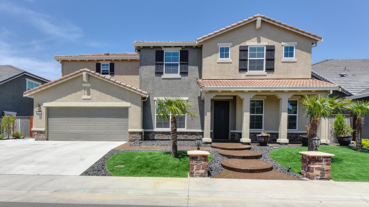 8305 Fort Collins Way, Roseville, CA, 95747 Scene 1