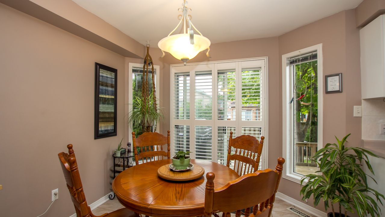 58 Frank Johnston Rd, Bolton, ON, L7E 2L5 Scene 3