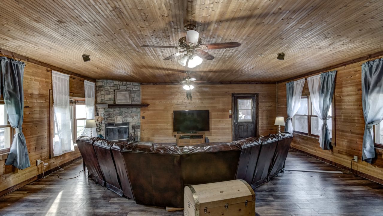 02 - Living Room-4-Edit