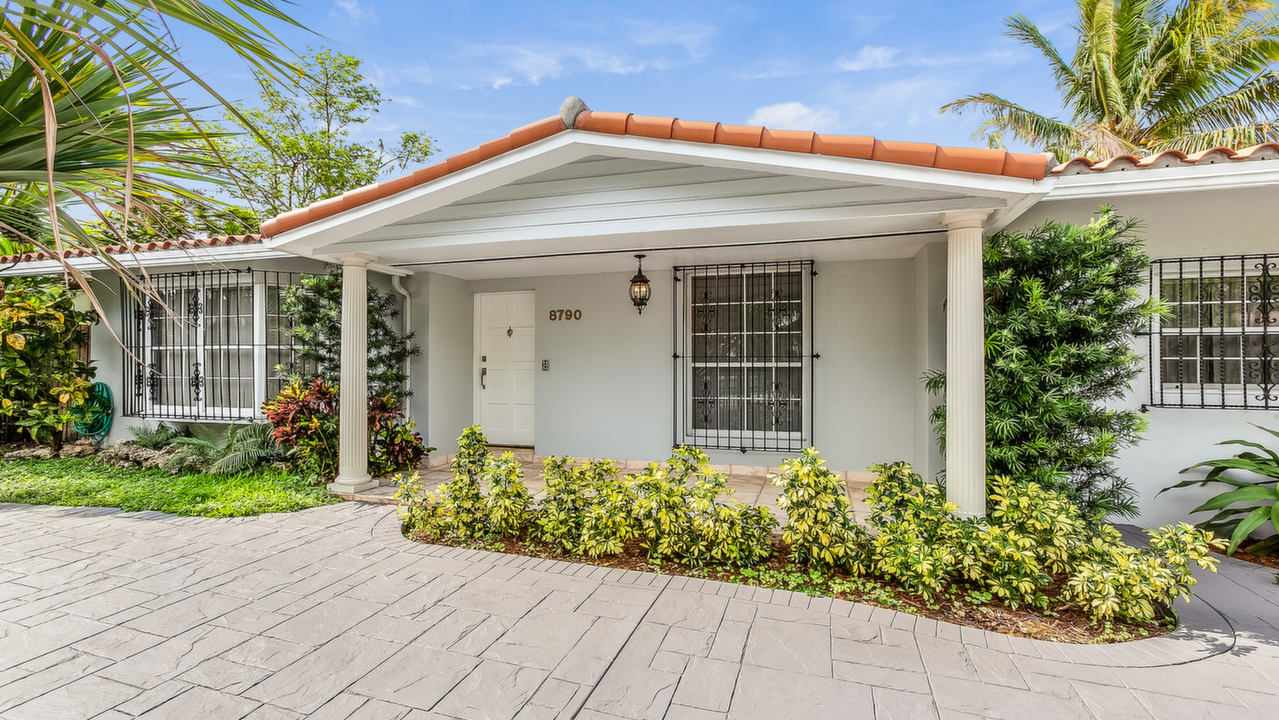 8790-SW-48th-St-03