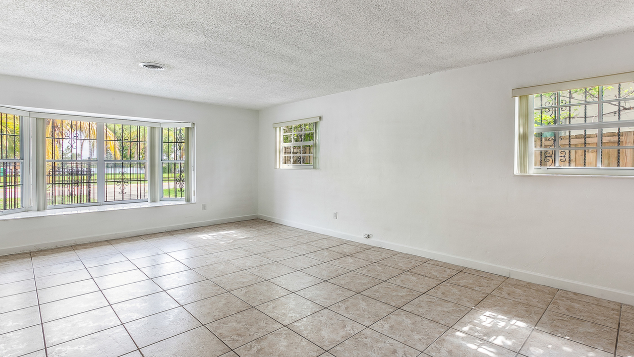 8790-SW-48th-St-05