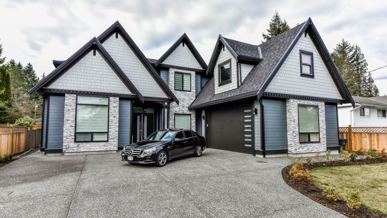 11051 146A St, Surrey, BC, V3R 3V3 Scene 1