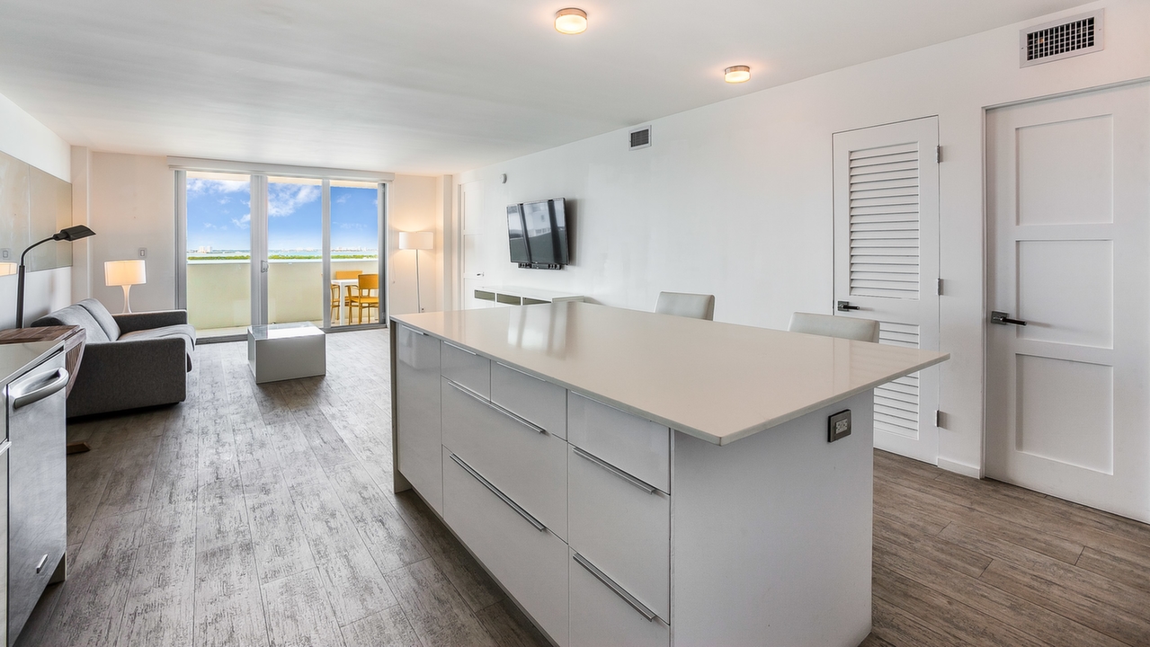 Island-Terrace-#15A-02