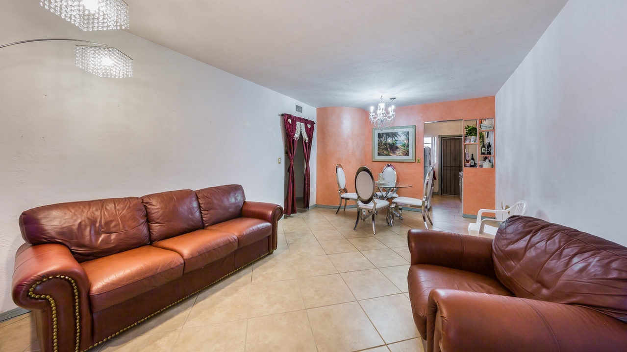 3410-SW-10th-St-03