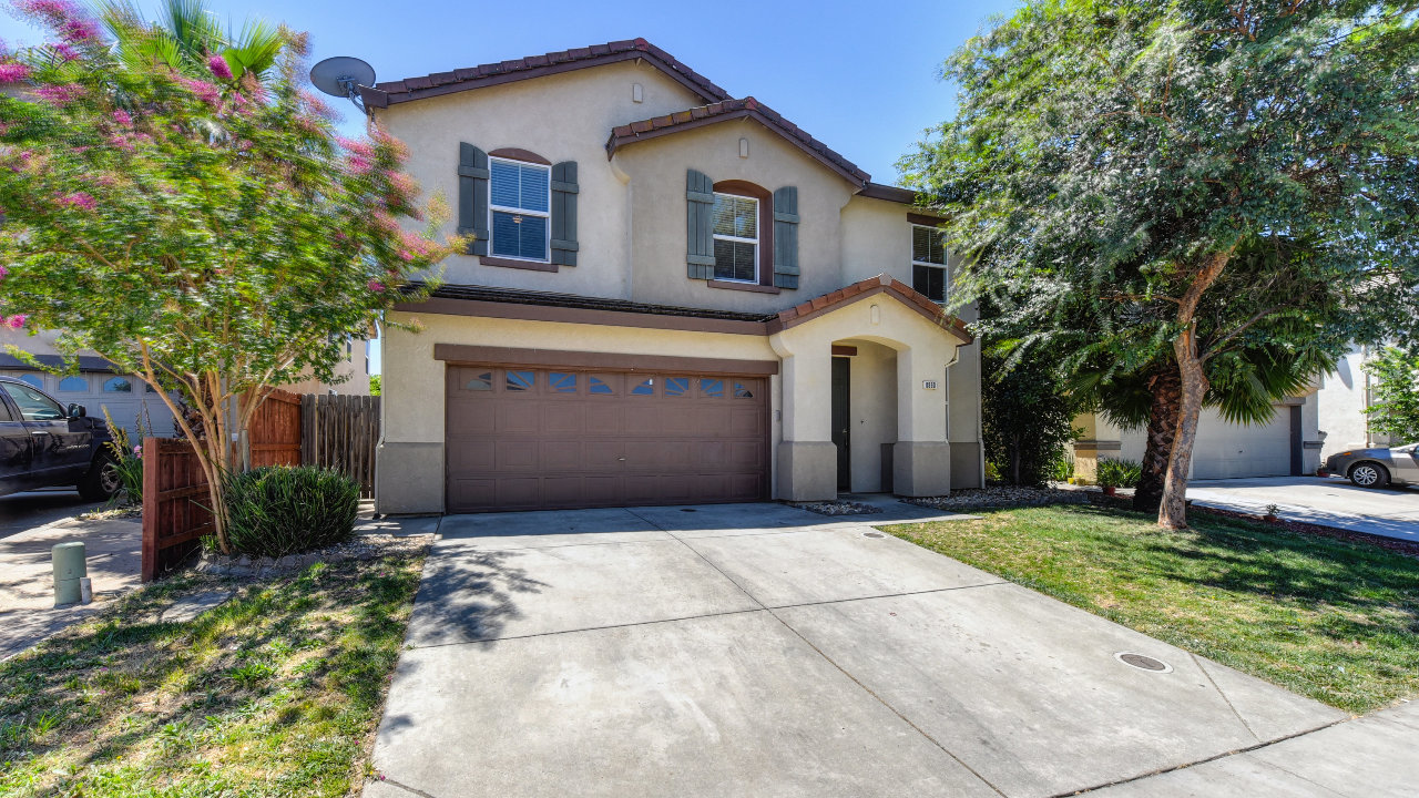 8860 Billfish Way, Sacramento, CA, 95828 Scene 2