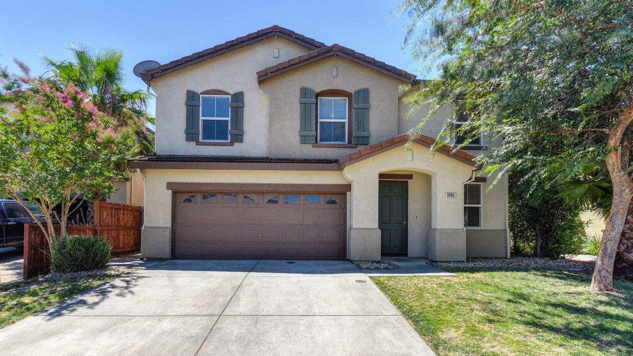 8860 Billfish Way, Sacramento, CA, 95828 Scene 1