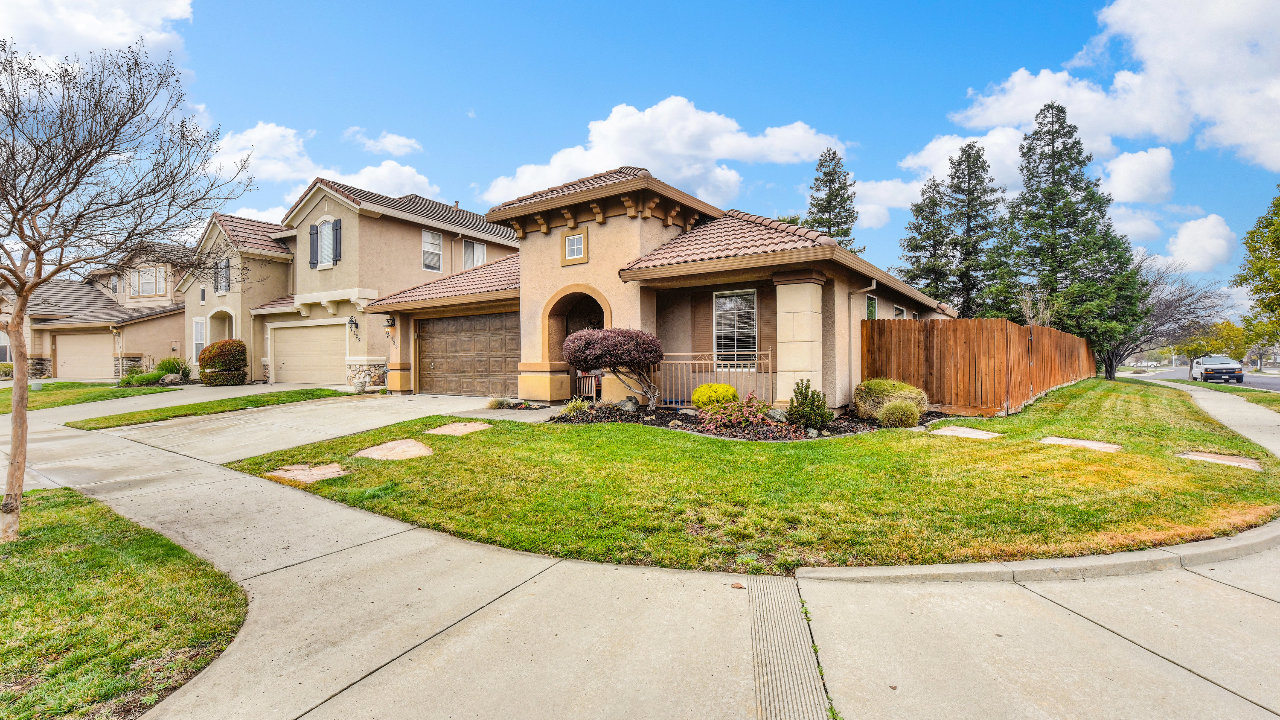 133 Arabian Way, Roseville, CA, 95678 Scene 1