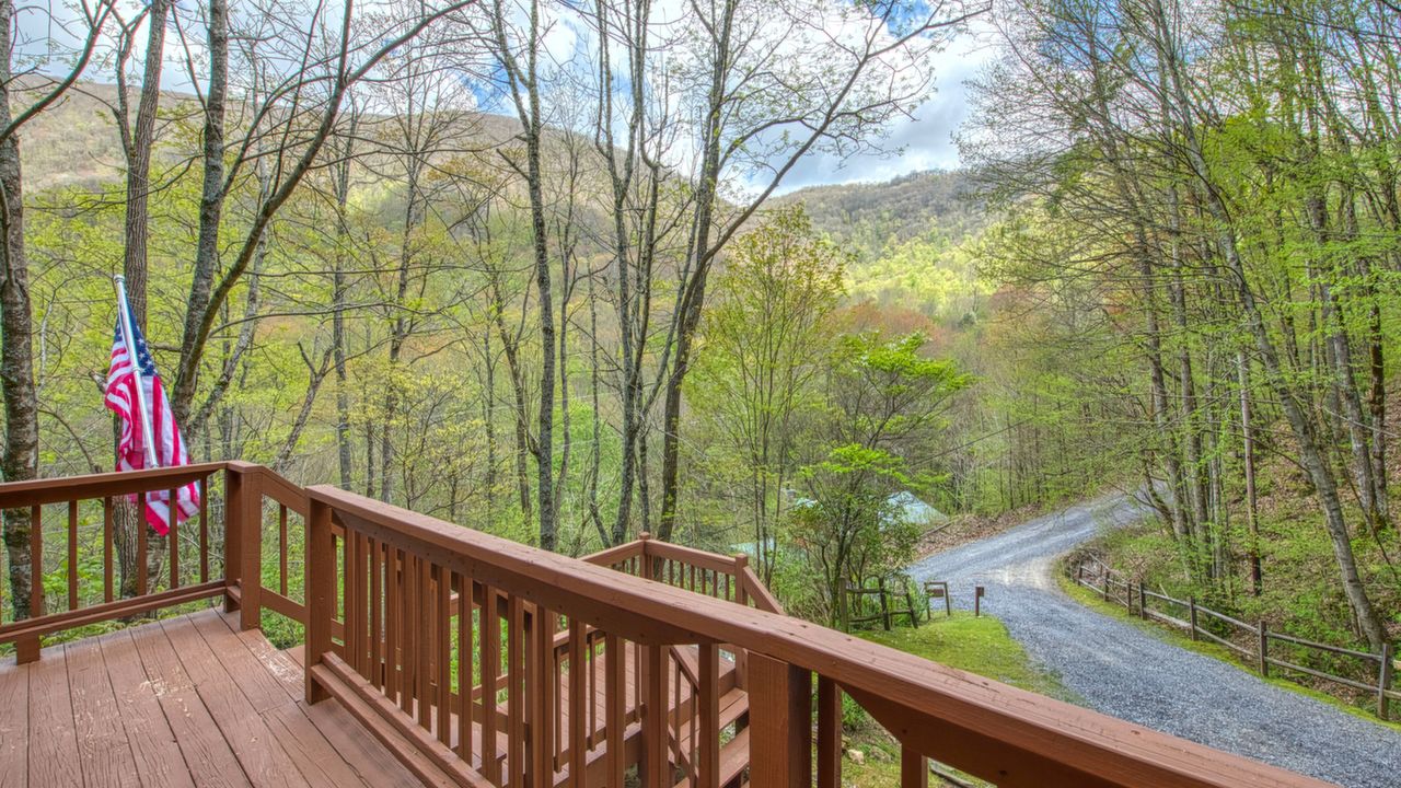 Luxury Logs, Maggie Valley, NC, 28751 Scene 4