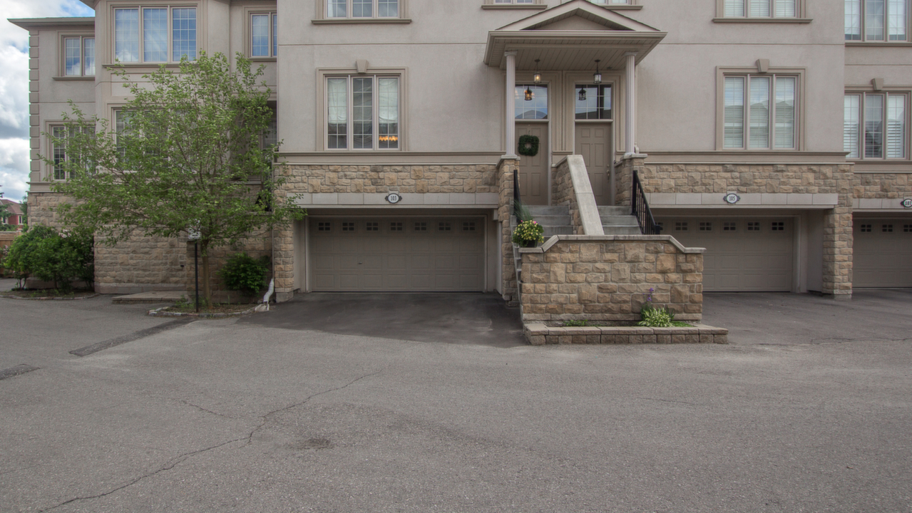 103 Rolling Hills Lane, Bolton, ON, L7E1T8 Scene 1