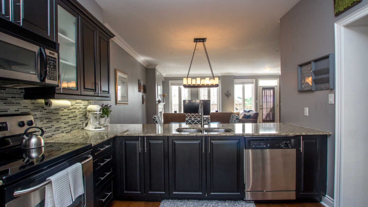 103 Rolling Hills Lane, Bolton, ON, L7E1T8 Scene 2
