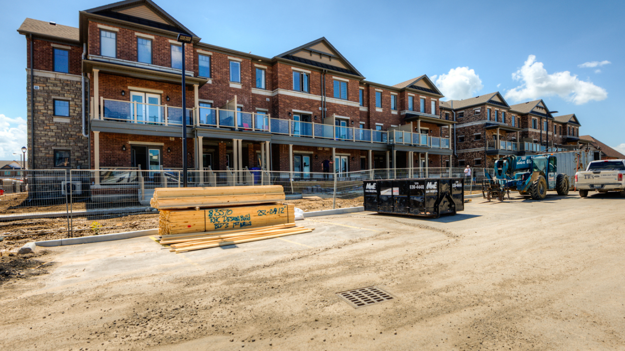 28 - 39 Kay Crescent, Guelph, ON, N1L 0N5 Scene 3