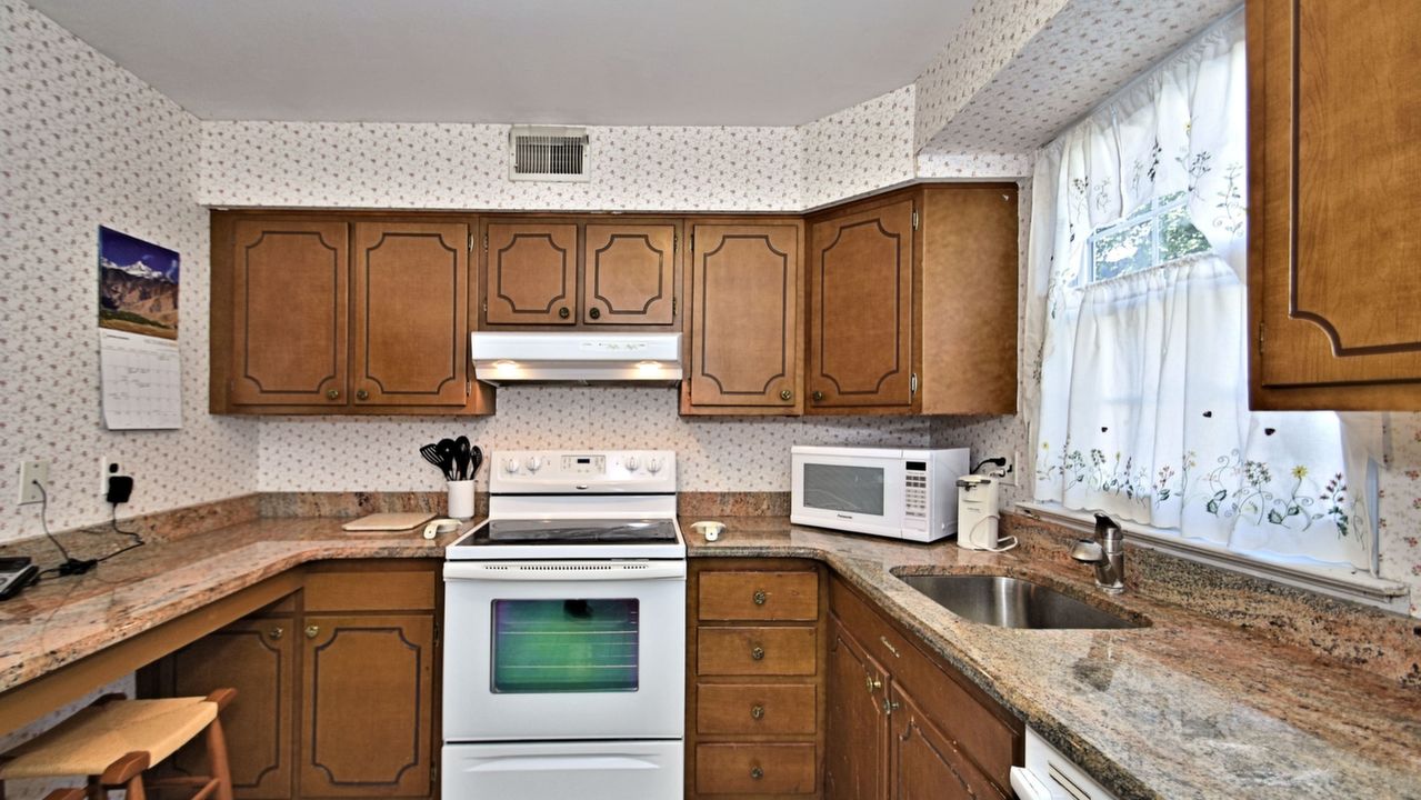 6750 Emlen St #10, Philadelphia, PA, 19119 Scene 3