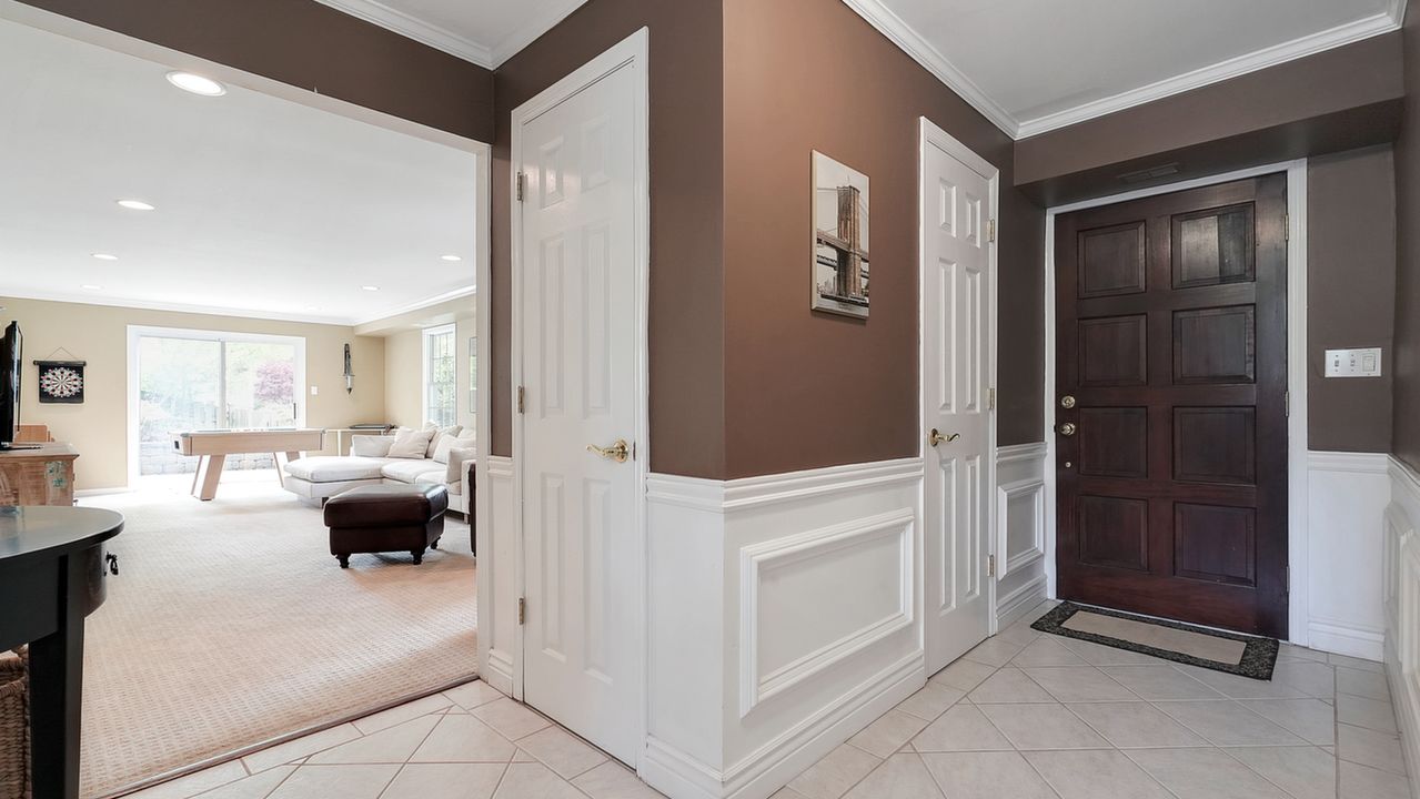 12 Southvale Ave, Little Silver, NJ, 07739 Scene 3